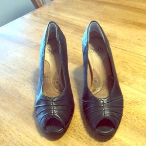 Women’s Sofft size 6 1/2 dress shoes